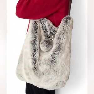 Evelyn Prélonge Faux Fur Shoulder Bag